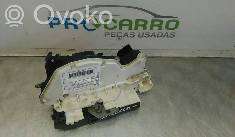 Cerradura de puerta delantera   5N1837015B