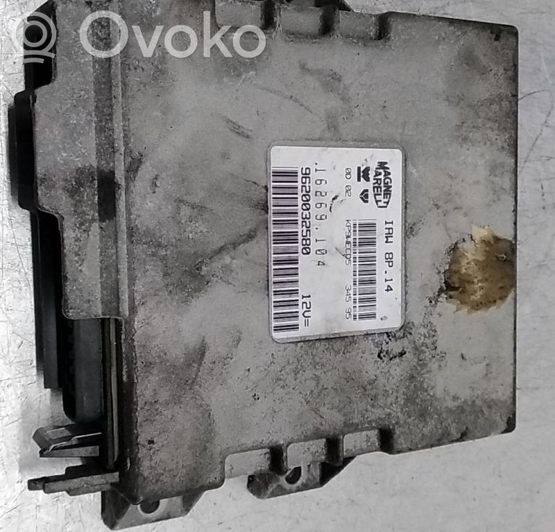 Peugeot 406 Engine control unit/module 