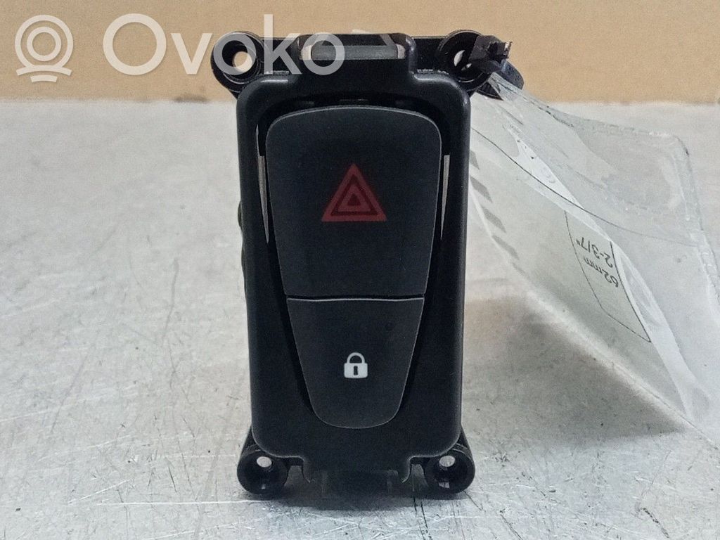 Hazard light switch   252100004R,252100005R,252103658R