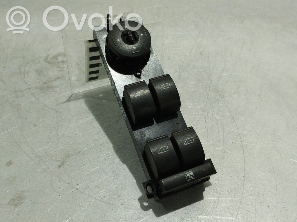 Ford Focus Electric window control switch 