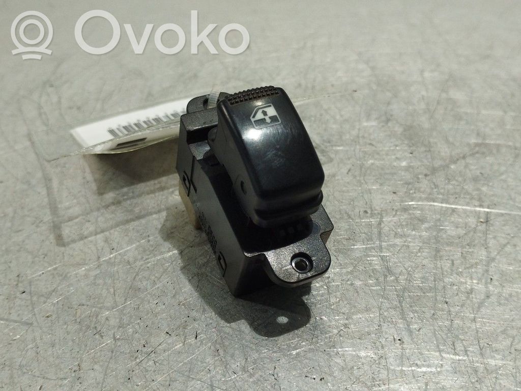 Electric window control switch   935782D000,621W03620