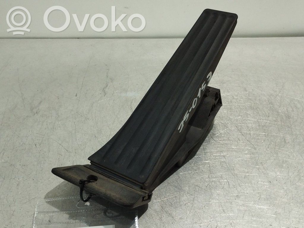 Accelerator throttle pedal   35426788632