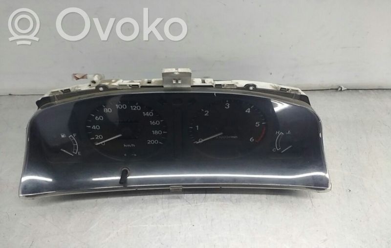 Toyota Corolla Verso E110 Nopeusmittari (mittaristo) 