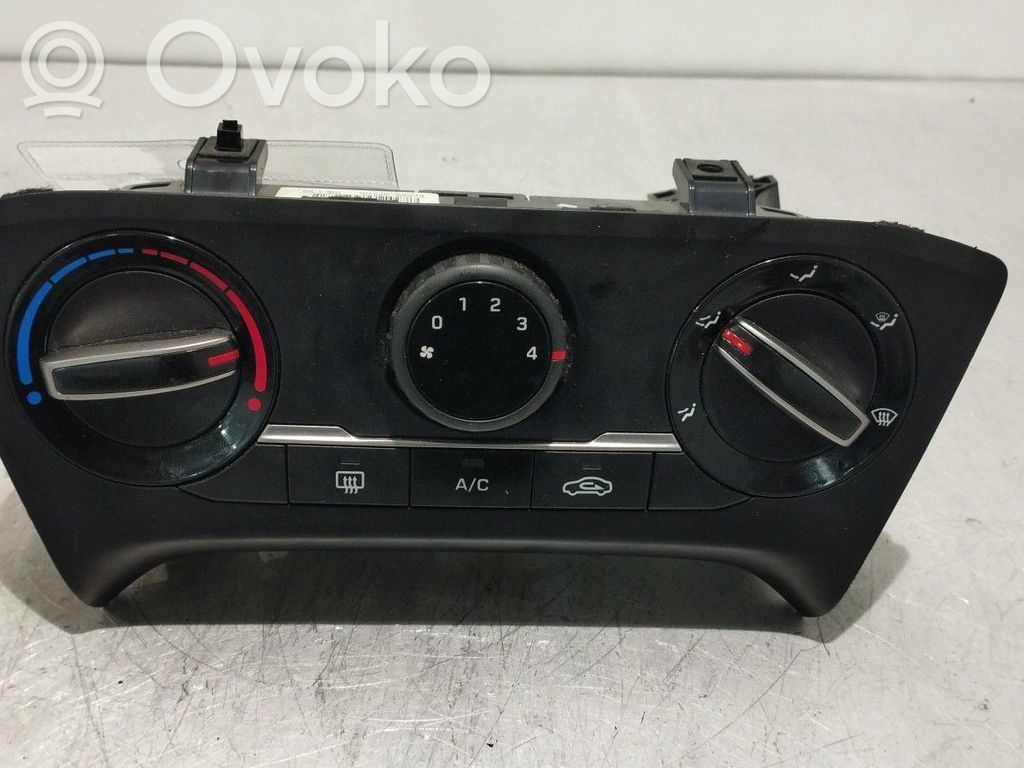 Hyundai i20 (GB IB) Panel klimatyzacji 