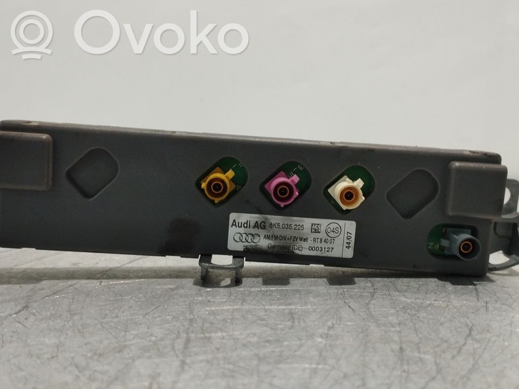 Audi RS4 B8 Amplificator antenă aeriană 