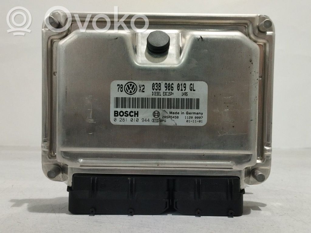 Volkswagen PASSAT B5.5 Unitate/modul de control motor