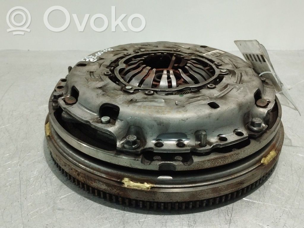Opel Corsa E Kit d'embrayage 