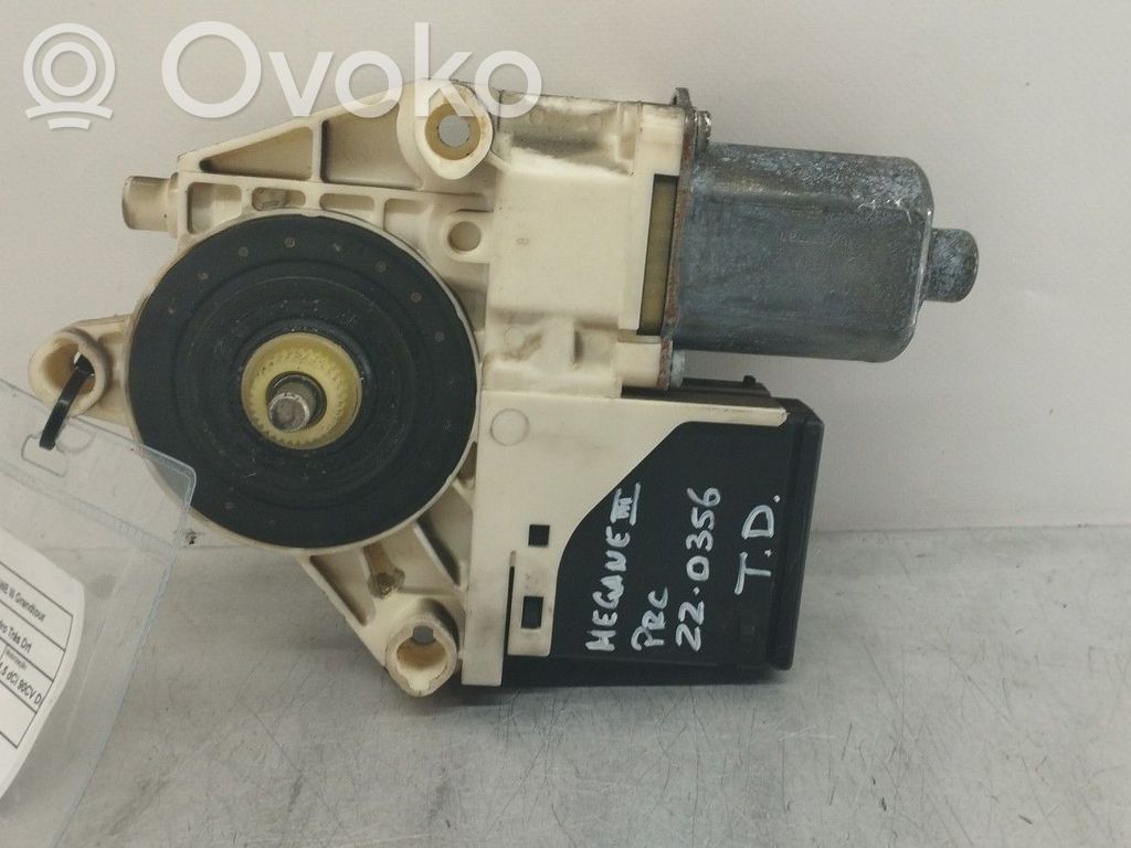 Renault Megane III Motorino alzacristalli della portiera posteriore 