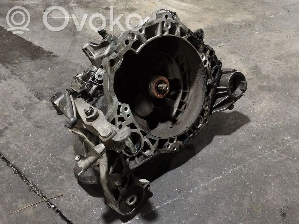 Opel Tigra B Scatola del cambio manuale a 5 velocità 