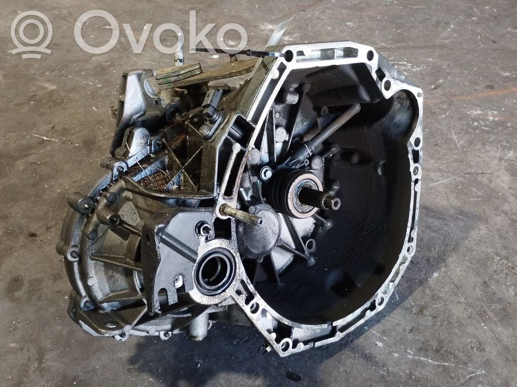Renault Megane II Manuaalinen 5-portainen vaihdelaatikko 
