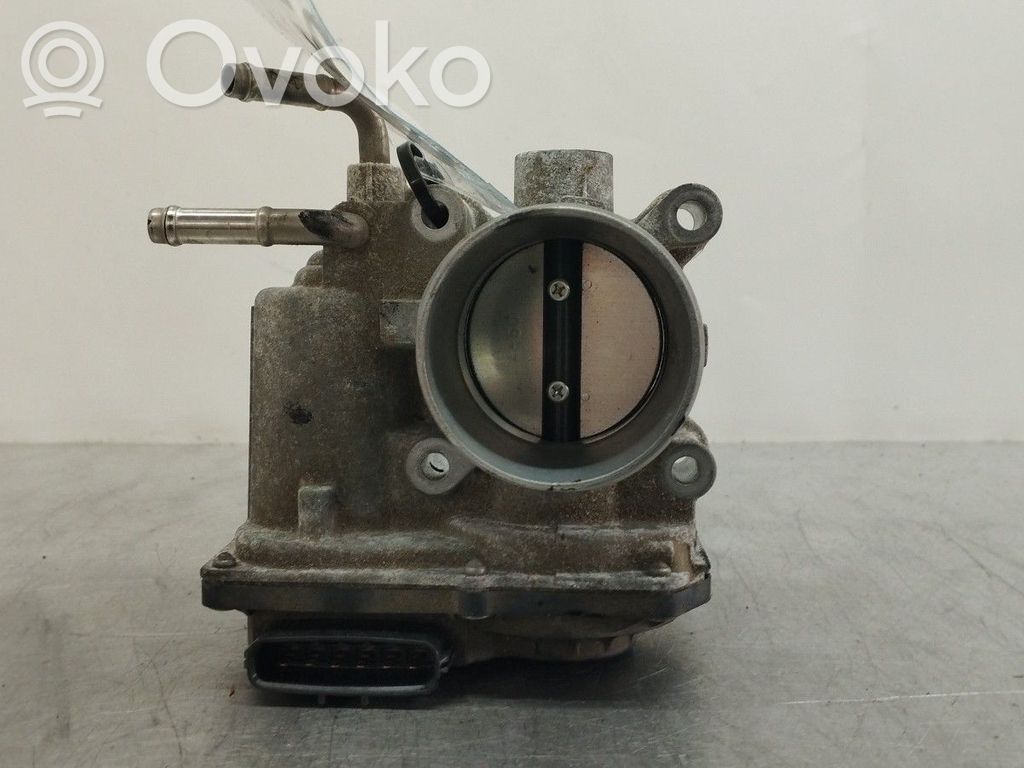 Toyota Yaris Przepustnica elektryczna 