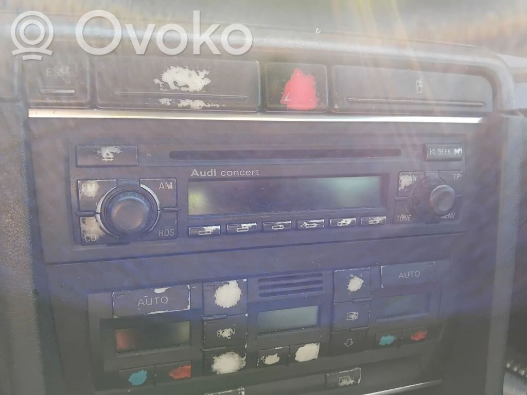Radio / CD-Player / DVD-Player / Navigation