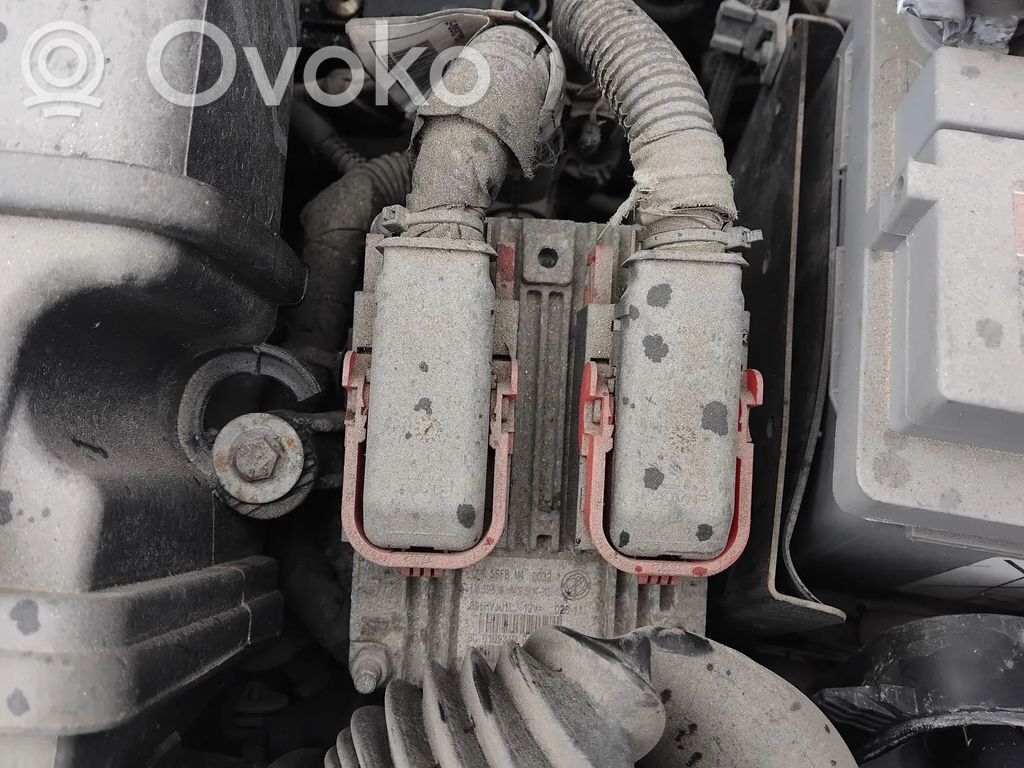 Unidad de control/módulo del motor   5SF8M4
