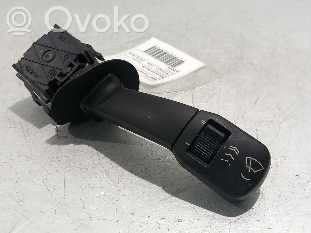 Pyyhkimen nopeuden kytkin   8360879
