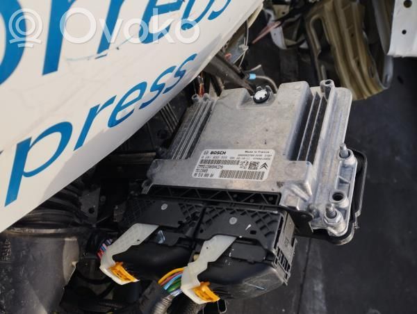 Unidad de control/módulo del motor   9851888980,0281039555,9850563780,MD1CS003