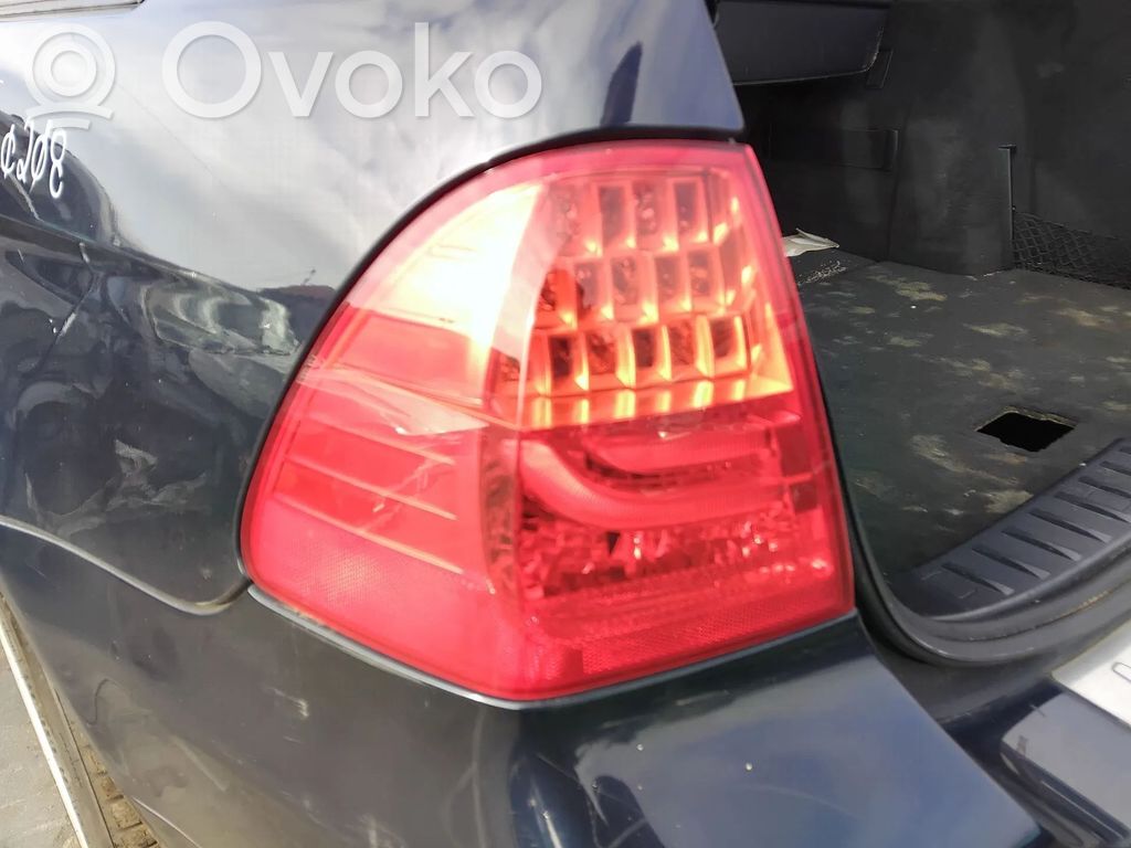 Galinis žibintas dangtyje