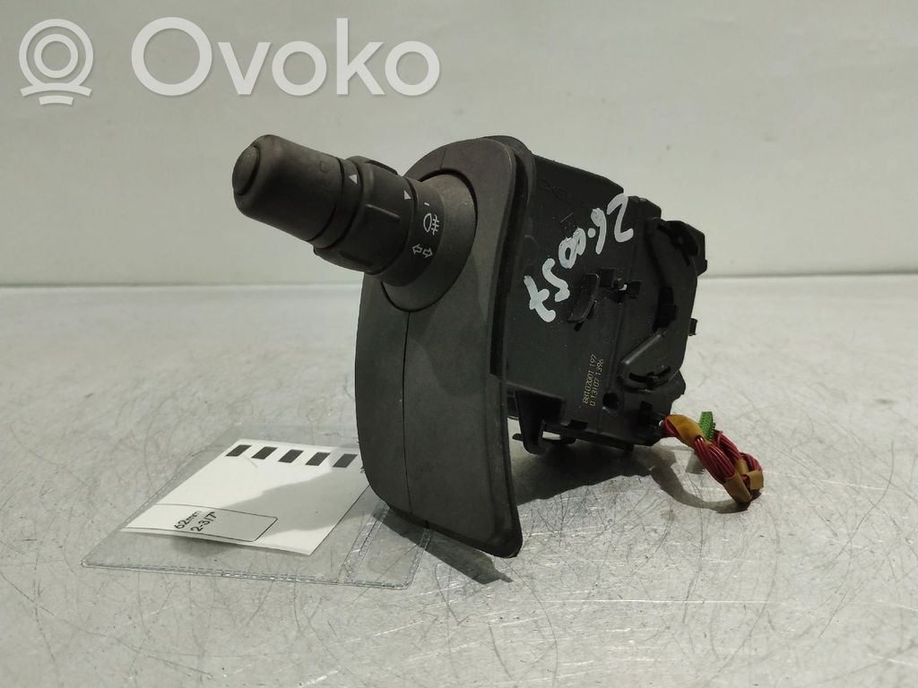 Renault Clio III Wiper turn signal indicator stalk/switch 