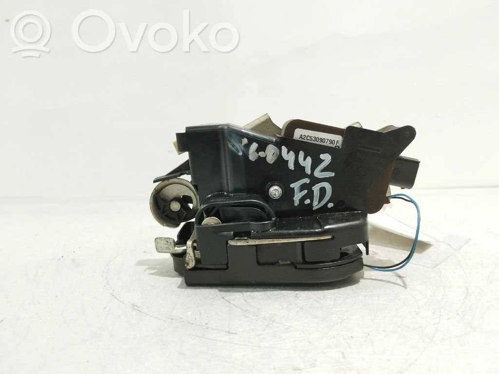 Mercedes-Benz Vito Viano W639 Zamek drzwi przednich 