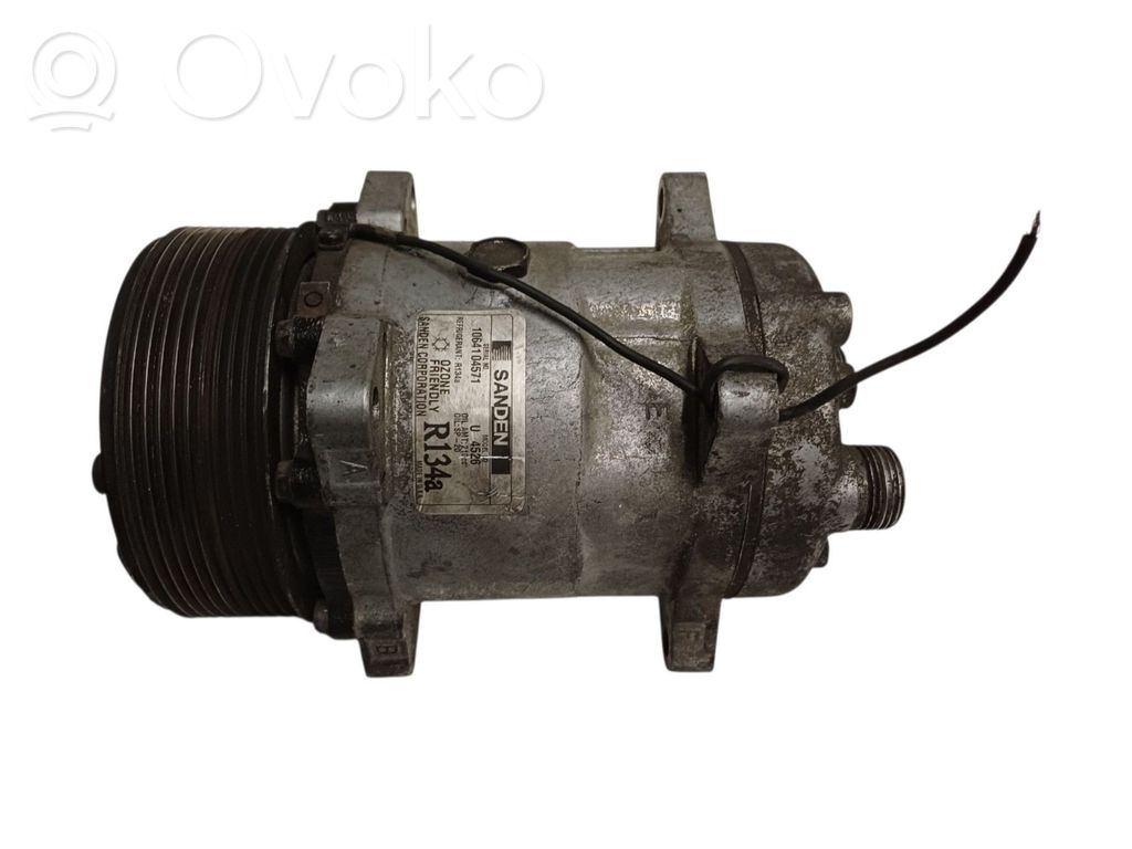 Kompresor / Sprężarka klimatyzacji A/C   1064104571,1064104571,NONDISPONIBILE