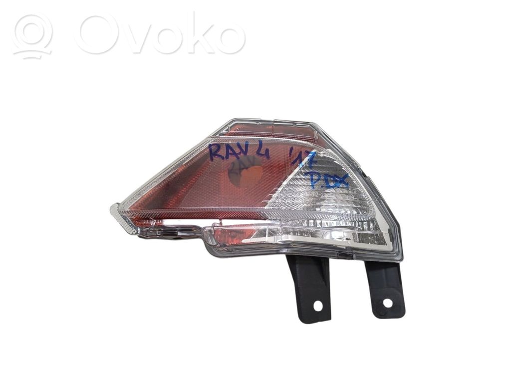 Toyota RAV 4 (XA40) Rear/tail lights 