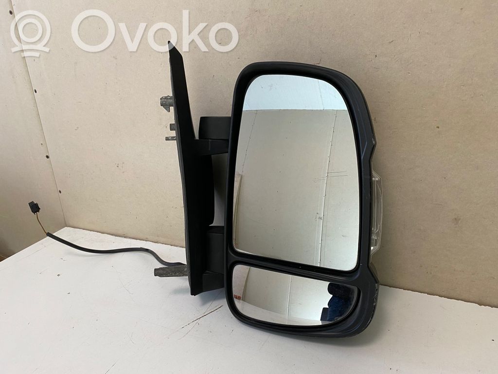 Elektryczne lusterko boczne drzwi przednich   E3011080,E3031080,T010