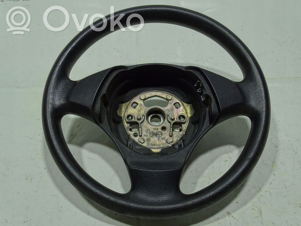 Ohjauspyörä   031085031807