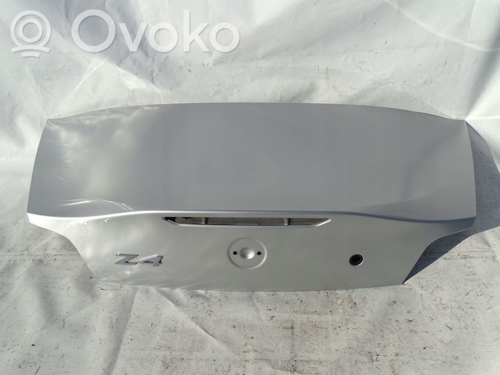 Tailgate/trunk/boot lid   SREBNA