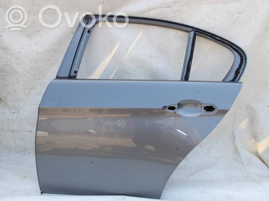 Rear door   1D1