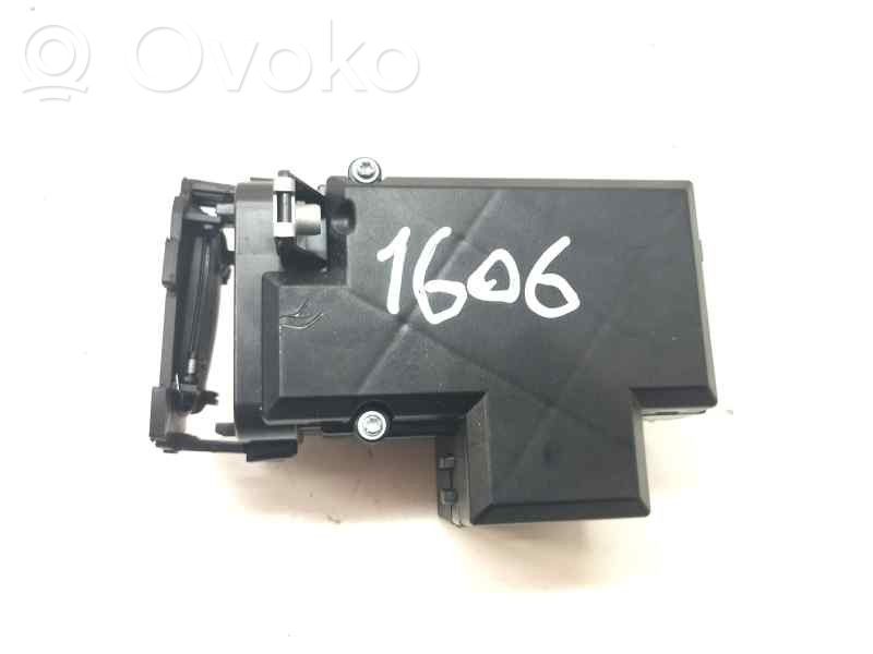 Virtalukko   8K0909131D
