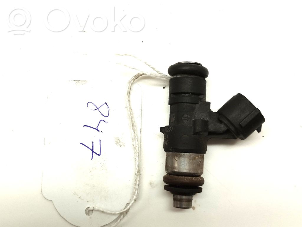 Inyector de combustible   04C906031D