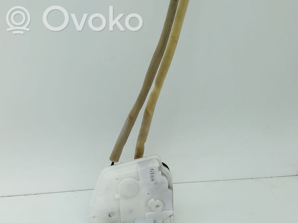 Mazda 2 Takaoven lukko 