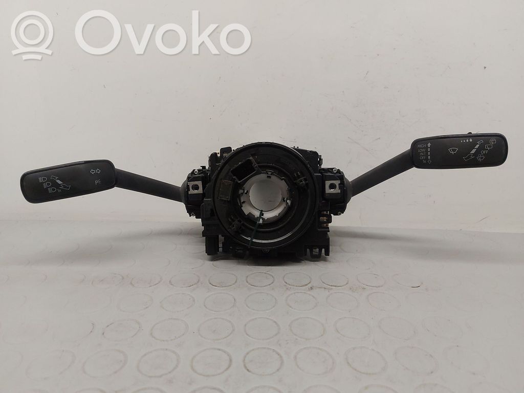 Interruptor de control multifunción   5Q0953507AA