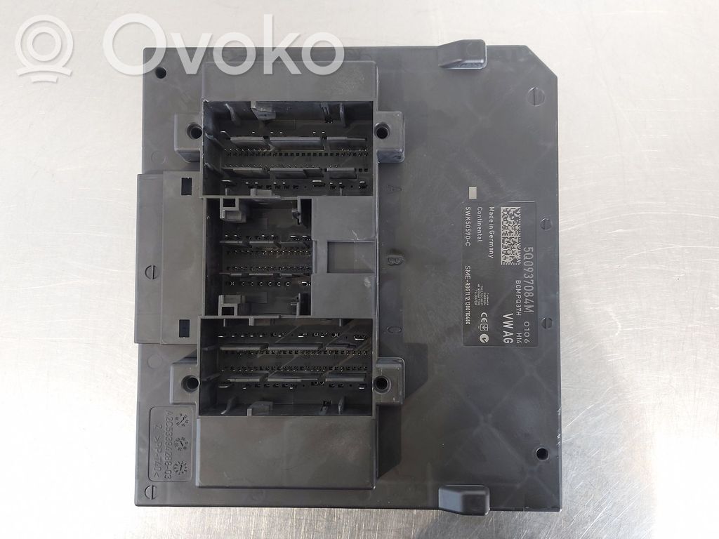Autres unités de commande / modules   5Q0937084M
