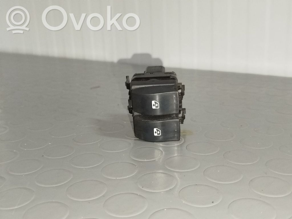 Renault Clio II Electric window control switch 