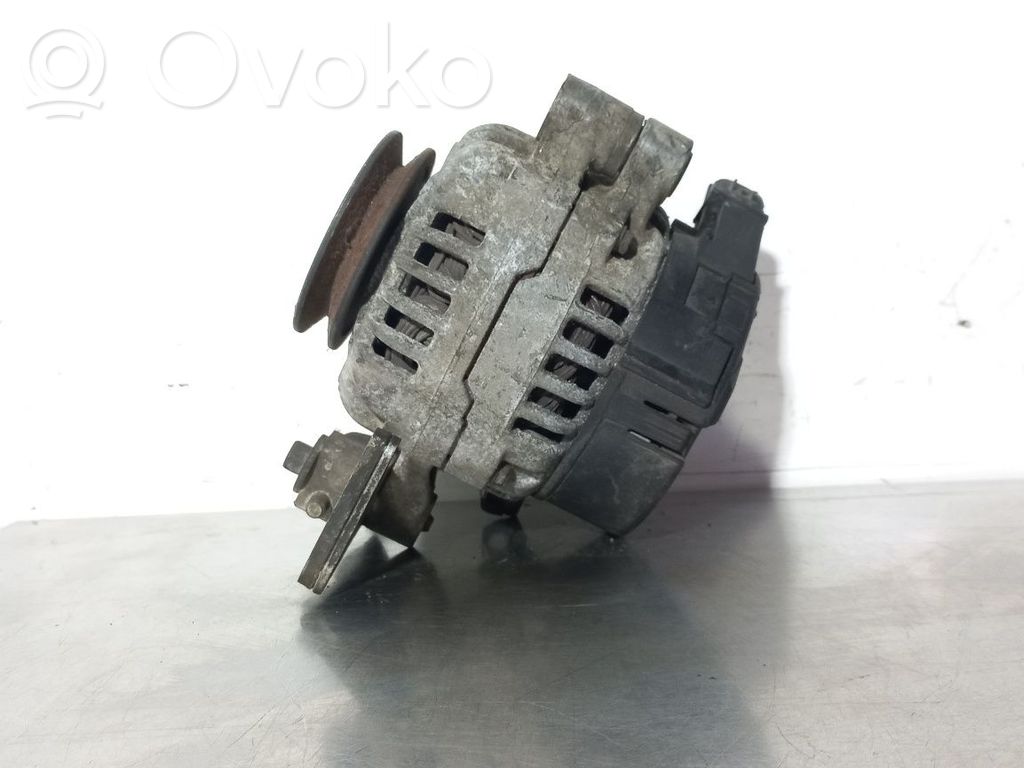 Toyota Carina T190 Generator/alternator 