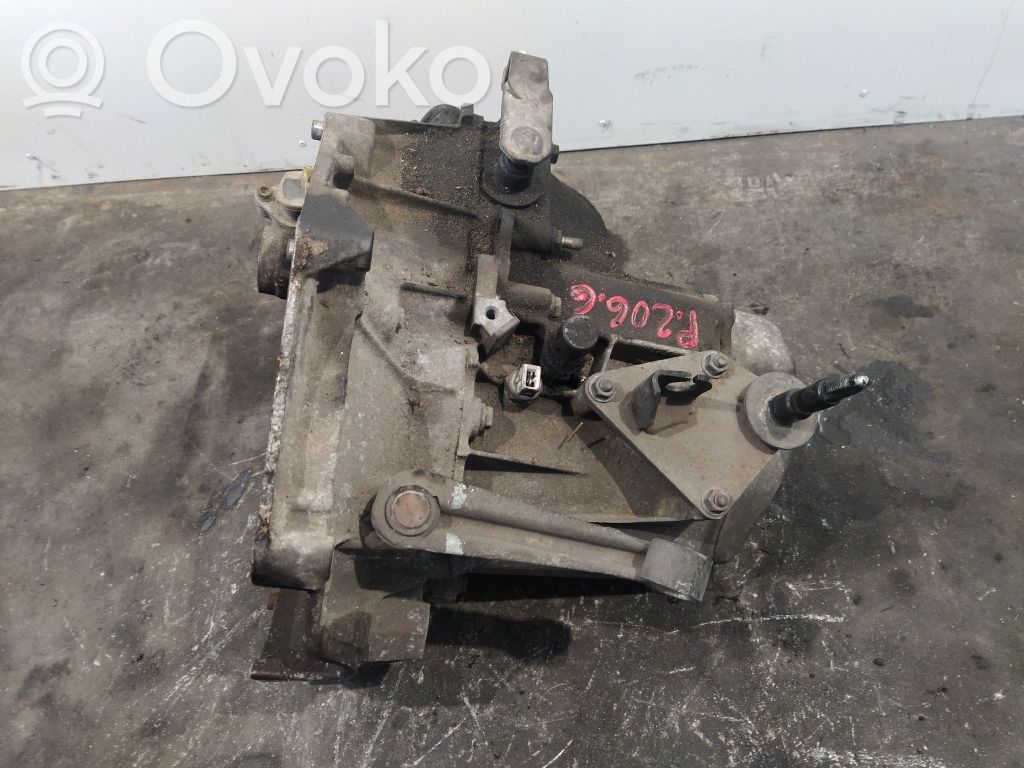 Peugeot 206 Manual 5 speed gearbox 