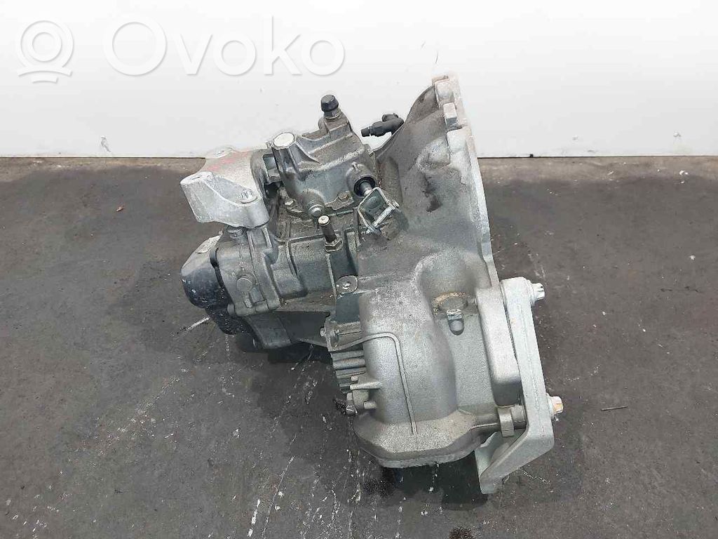 Opel Corsa E Manual 5 speed gearbox 