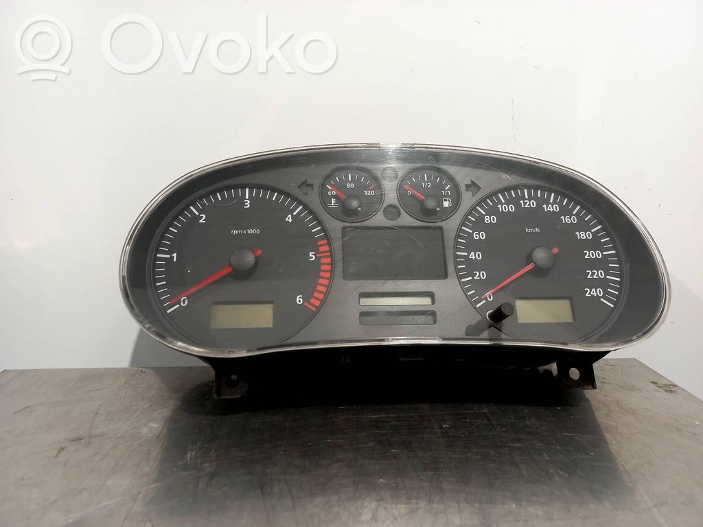 Seat Leon (1M) Licznik / Prędkościomierz 