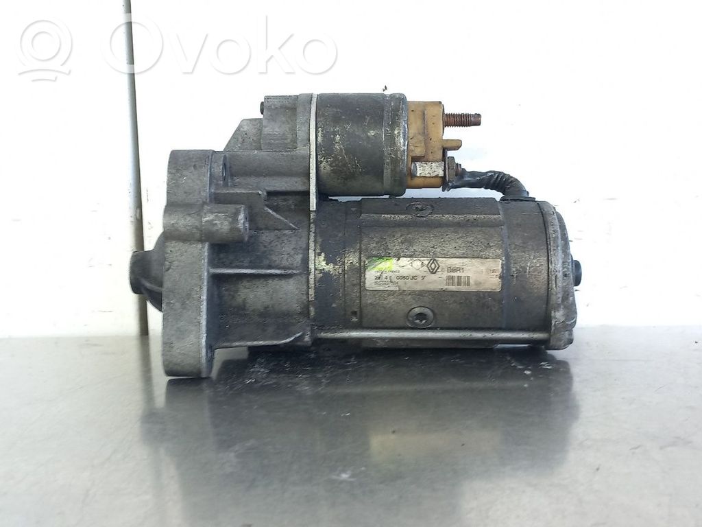 Starteris   D8R1