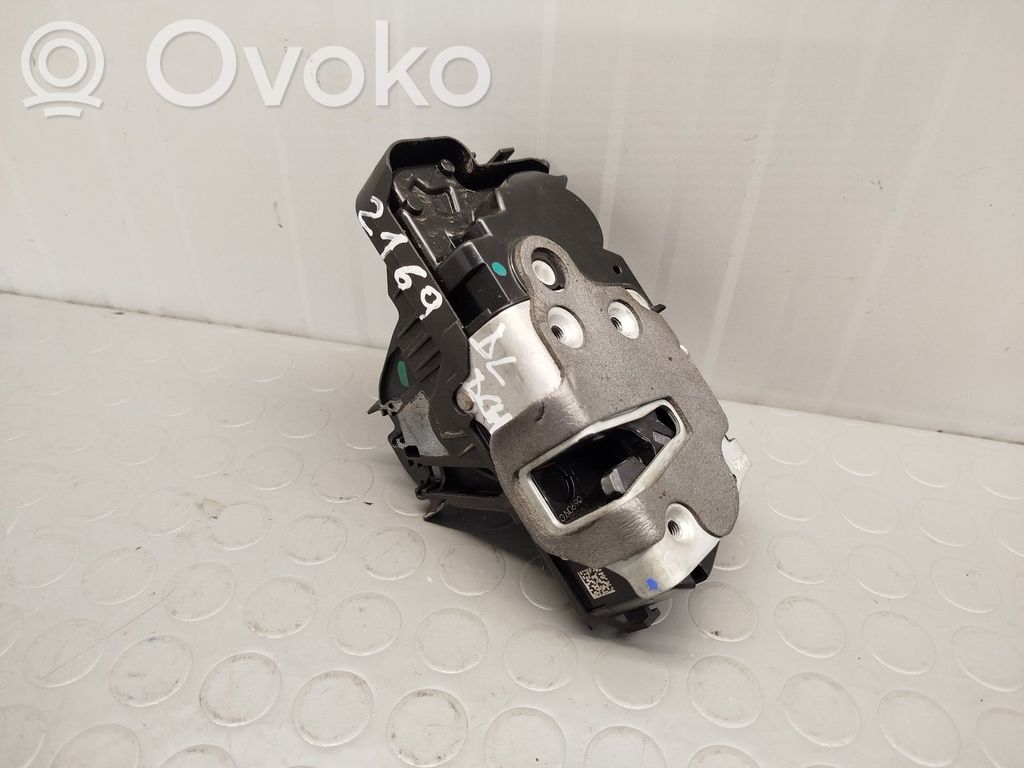 Ford Focus Priekšpusē slēdzene 