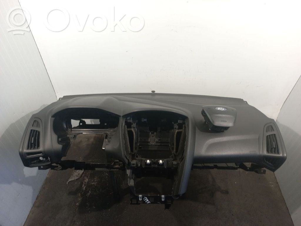Airbag set with panel