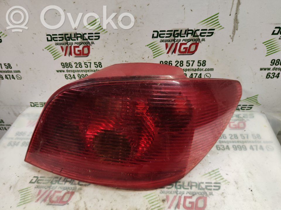 Peugeot 307 Aizmugurējais lukturis virsbūvē 