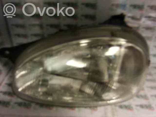 Opel Corsa B Far 