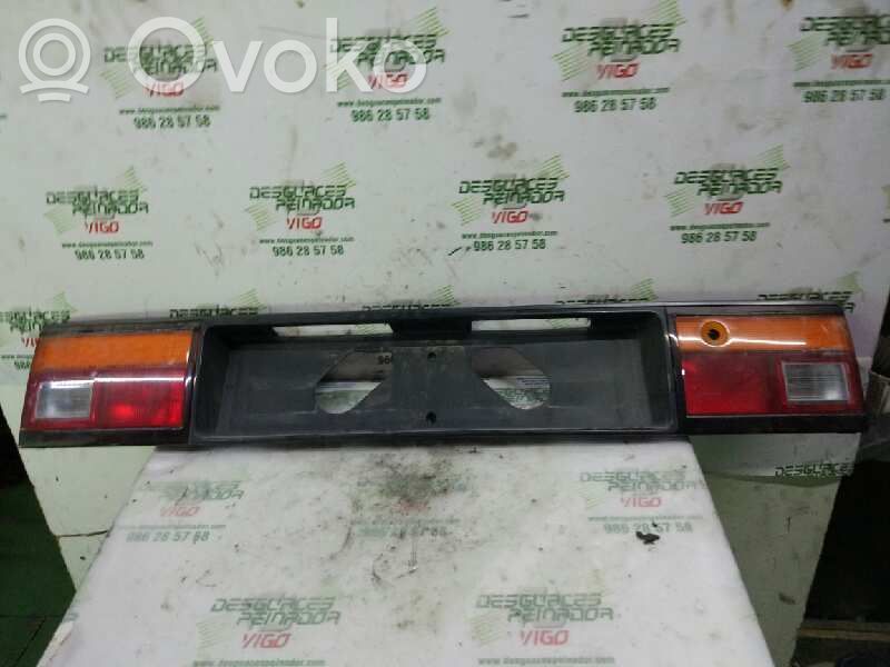 Honda Concerto Verkleidung Heckklappe Kofferraumdeckel 