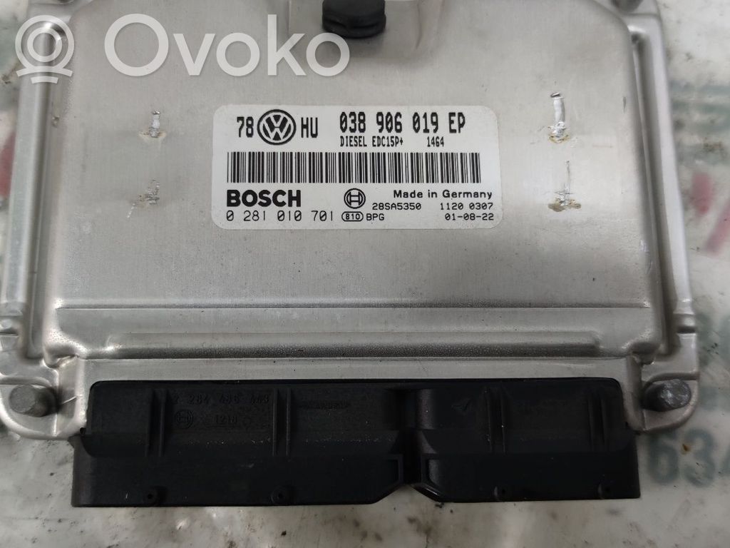 Volkswagen PASSAT B5.5 Engine control unit/module 