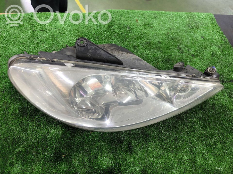 Phare frontale   89001931,325904