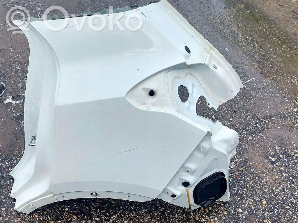 Panel lateral trasero