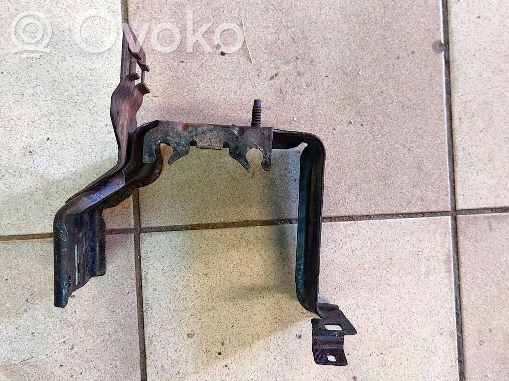 ABS pump bracket   CITROENDS4,CITROENC4II,16EHDI