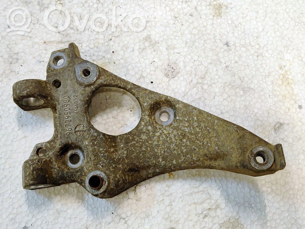 Engine mount bracket   9607295098,CITROENC4II,CITROENDS4,16EHDI