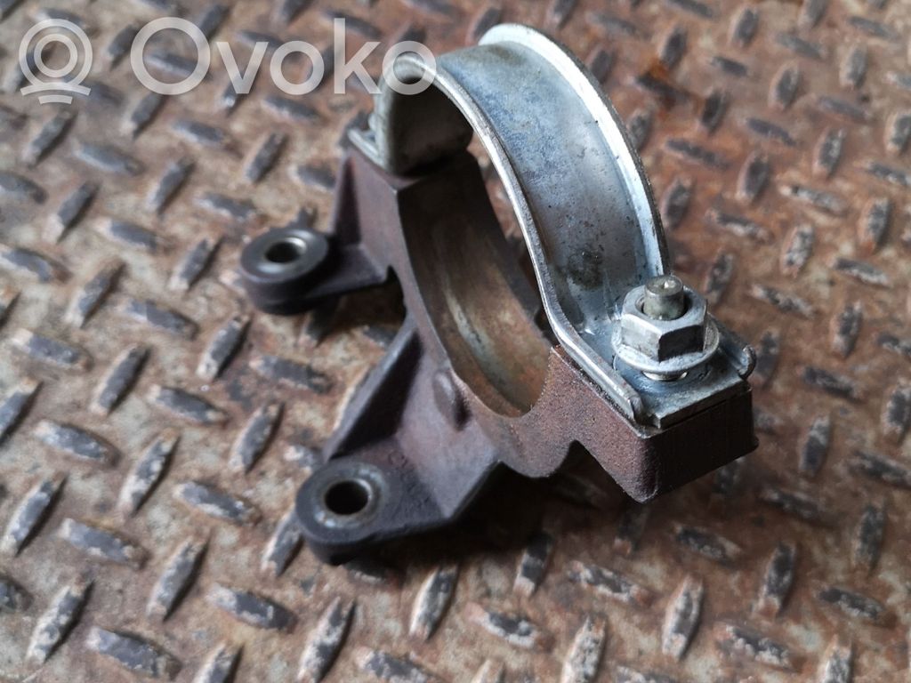 Ford Focus Driveshaft support bearing bracket 